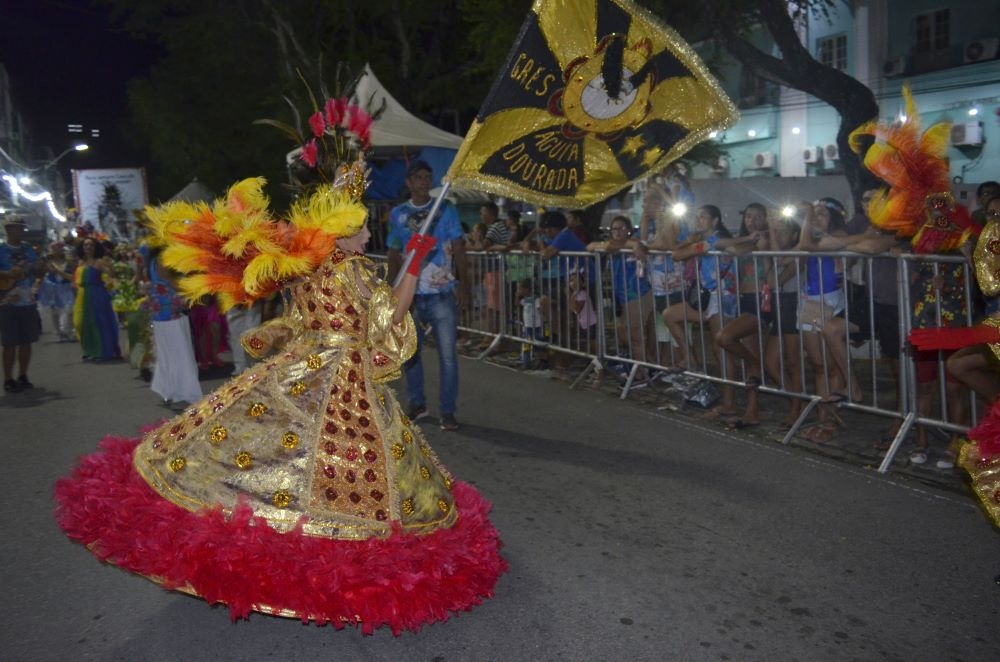 Escolas de Samba do grupo A desfilam neste sábado (17) na Ribeira