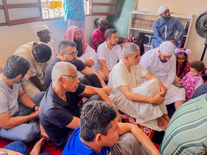 Muçulmanos celebram o fim do Ramadã em Natal