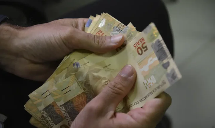 Governo do RN anuncia calendário de pagamento do 13º; confira
